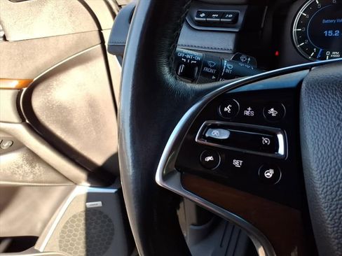 Used 2019 Cadillac Escalade ESV Premium Luxury image 19