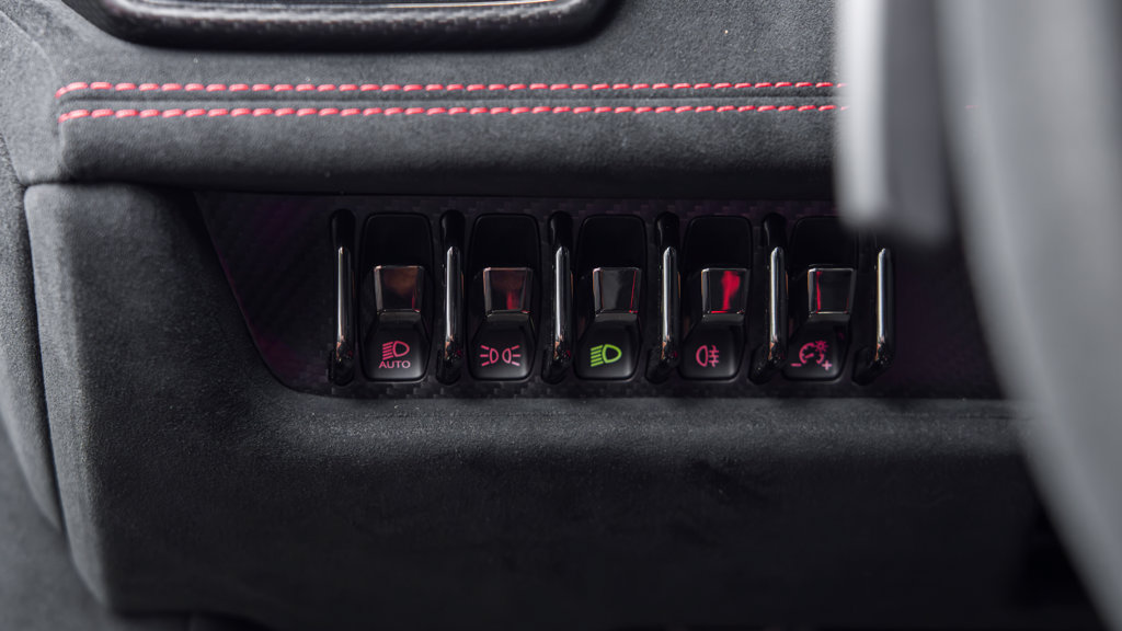 Used 2022 Lamborghini Huracan STO RWD image 27