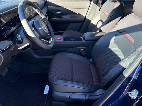 New 2026 Nissan Kicks SR w/ Cold Weather Package image 18