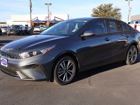 Used 2024 Kia Forte LXS w/ LXS Technology Package image 6