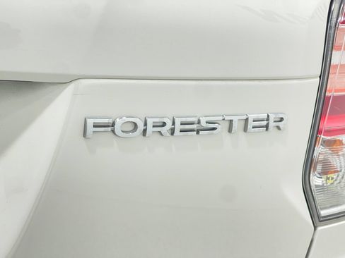 Used 2018 Subaru Forester 2.5i AWD/4WD image 37