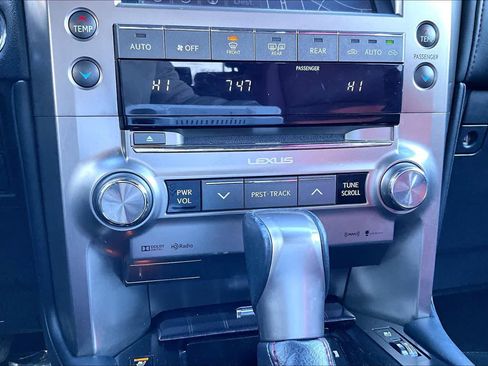 Used 2020 Lexus GX 460 Luxury w/ Off Road Package image 35