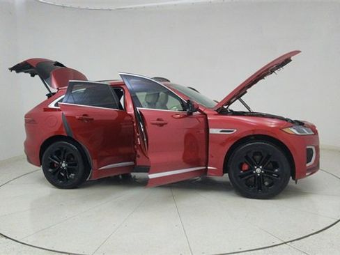 Used 2025 Jaguar F-PACE R-Dynamic S image 70