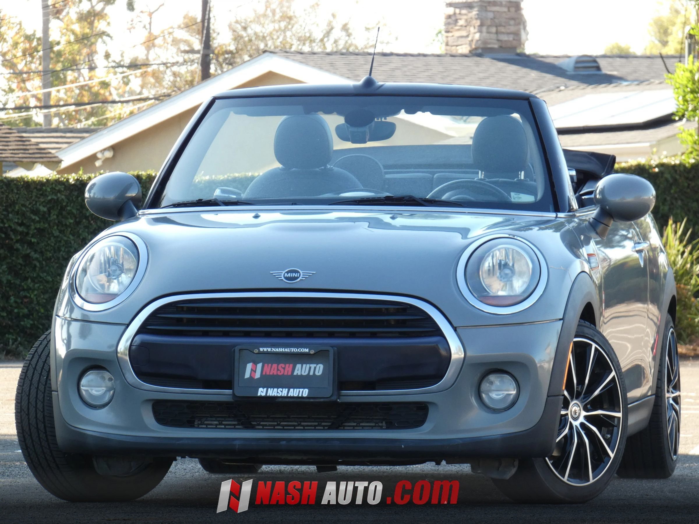 Used 2019 MINI Cooper Convertible FWD image 2