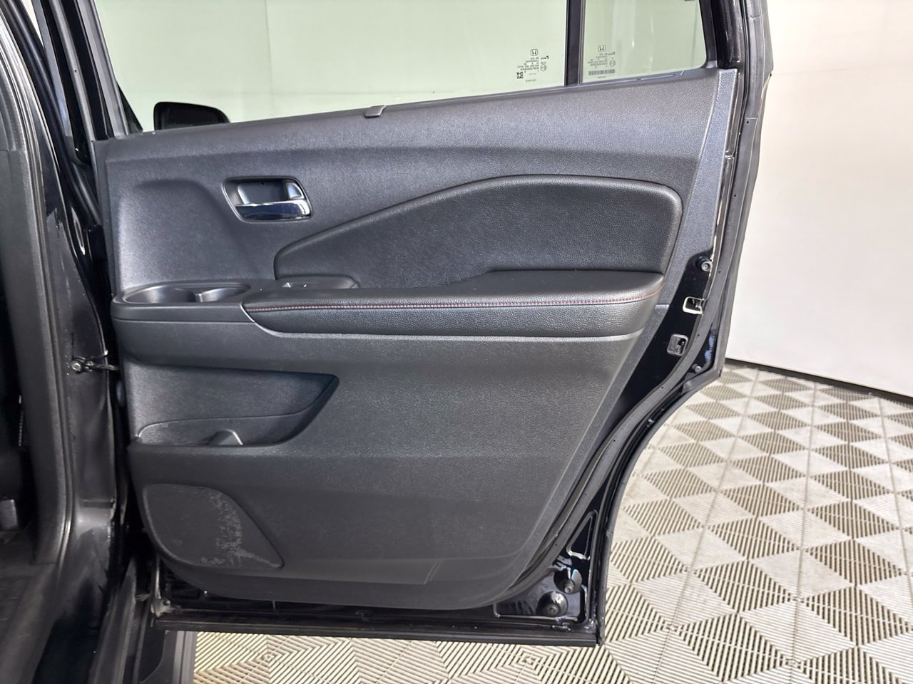 Used 2020 Honda Pilot Black Edition image 29