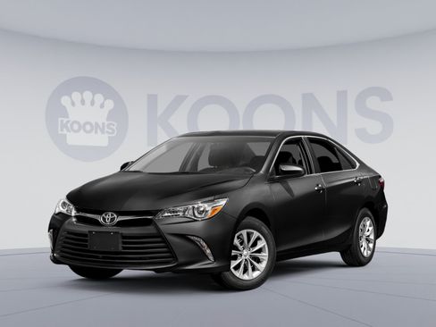 Used 2016 Toyota Camry SE FWD image 1