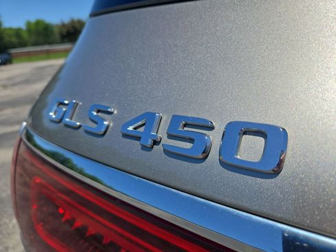 Used 2021 Mercedes-Benz GLS 450 4MATIC image 30