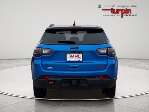Used 2025 Jeep Compass Trailhawk w/ Trailhawk Elite Group AWD/4WD image 4