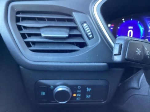 Used 2020 Ford Escape SE Sport image 31