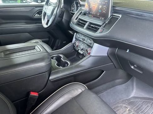 Used 2021 GMC Yukon XL SLT w/ SLT Luxury Package image 19