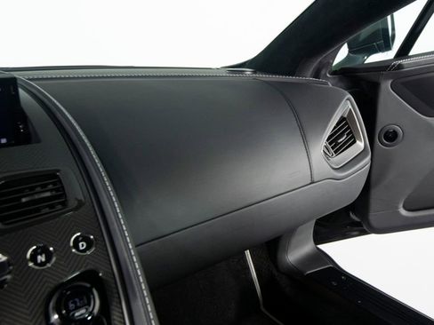 Used 2015 Aston Martin Vanquish RWD image 28