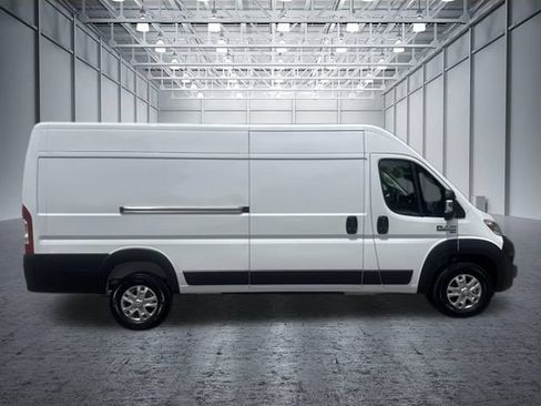 Used 2025 RAM ProMaster 3500 w/ Quick Order Package 24G SLT FWD image 6