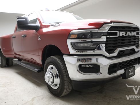 New 2026 RAM 3500 Tradesman AWD/4WD image 7