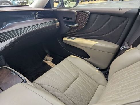 Used 2018 Lexus LS 500 w/ Interior Upgrade Package RWD image 16