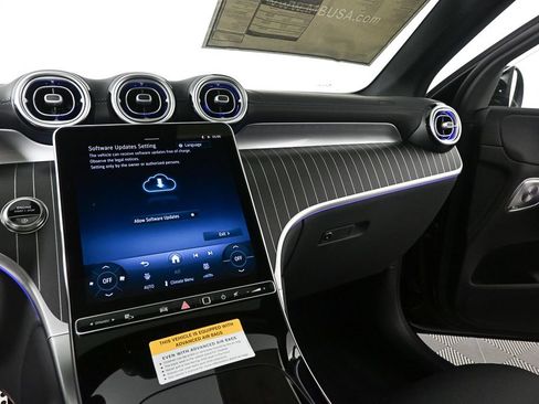 New 2026 Mercedes-Benz GLB 250 image 13