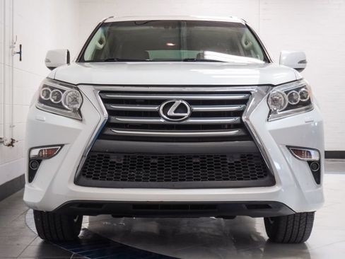 Used 2016 Lexus GX 460 w/ Premium Package AWD/4WD image 34