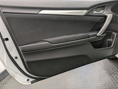 Used 2020 Honda Civic EX image 8