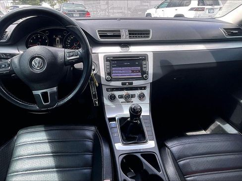 Used 2013 Volkswagen CC Sport FWD image 10