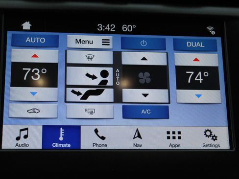 Used 2019 Ford Fusion SE image 38