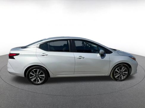 Used 2025 Nissan Versa SV image 16