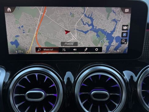 Used 2021 Mercedes-Benz GLB 250 4MATIC w/ Premium Package image 58