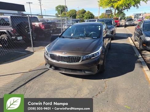 Used 2017 Kia Forte LX w/ LX Popular Package FWD image 3