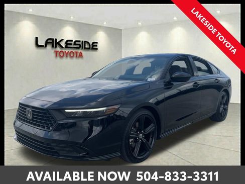 Used 2025 Honda Accord Sport image 1