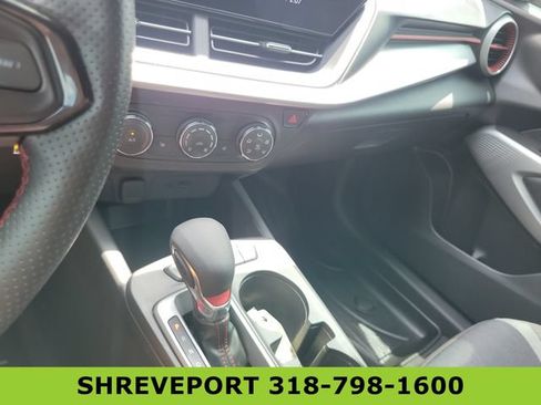 Used 2024 Chevrolet Trax RS w/ Sunroof Package FWD image 14