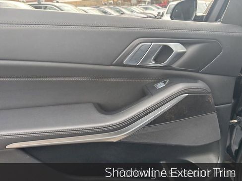 Used 2022 BMW X7 xDrive40i w/ M Sport Package image 26