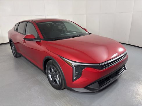 New 2026 Kia K4 FWD image 2