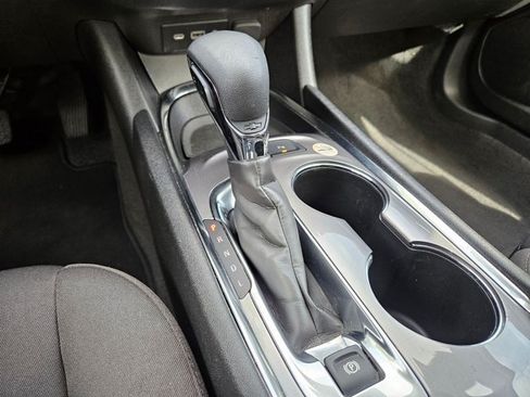 Used 2024 Chevrolet Malibu LT FWD image 12