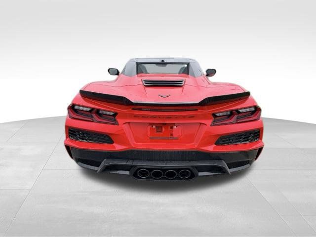 Used 2025 Chevrolet Corvette Z06 w/ Stealth Interior Trim Package RWD image 5