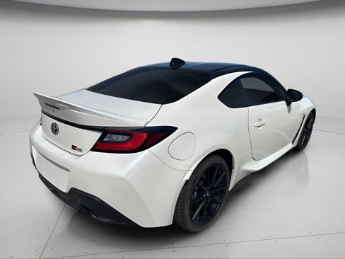 Used 2023 Toyota GR86 Premium RWD image 9