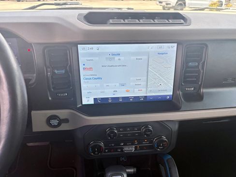 Used 2022 Ford Bronco Wildtrak AWD/4WD image 14