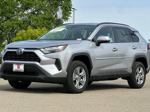 Certified 2023 Toyota RAV4 LE image 9