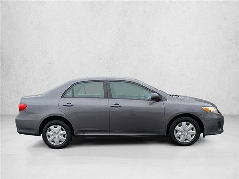 Used 2011 Toyota Corolla LE image 4