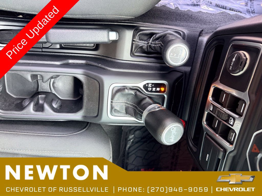 Used 2019 Jeep Wrangler Unlimited Sahara AWD/4WD image 11