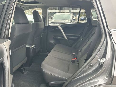 Used 2018 Toyota RAV4 XLE image 25