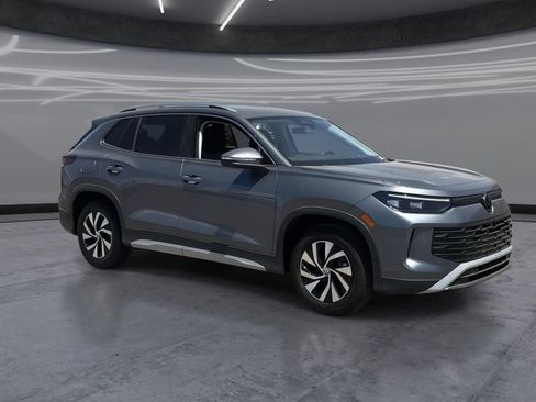 New 2026 Volkswagen Tiguan S FWD image 2
