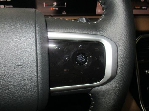 New 2026 Nissan Armada SL w/ Captain's Chari Seat Package AWD/4WD image 34