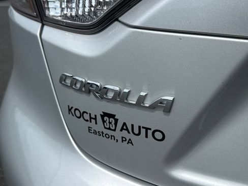 Used 2023 Toyota Corolla SE w/ Carpet Mat Package (TMS) FWD image 19