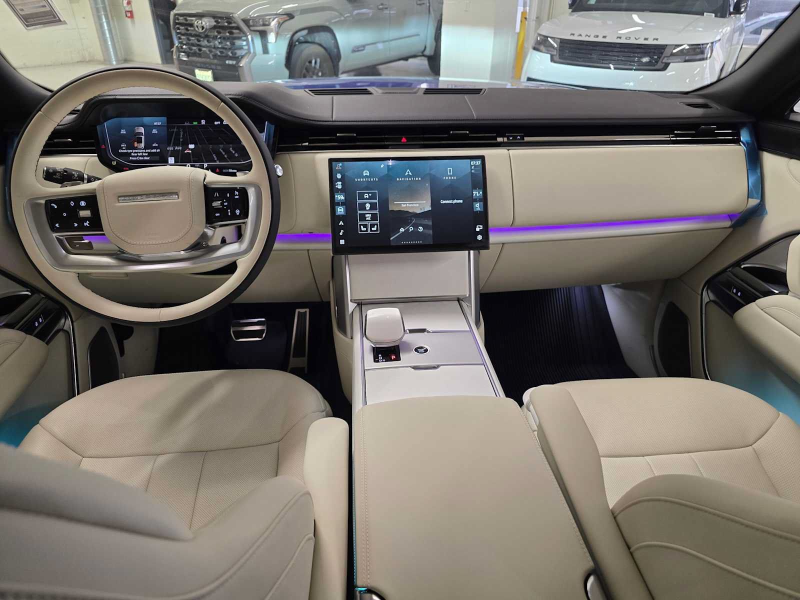 New 2025 Land Rover Range Rover SV AWD/4WD image 20