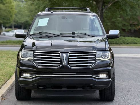 Used 2015 Lincoln Navigator 4WD image 4