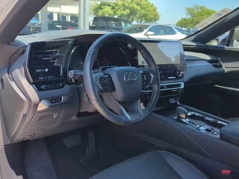 Used 2023 Lexus RX 350 Premium image 4