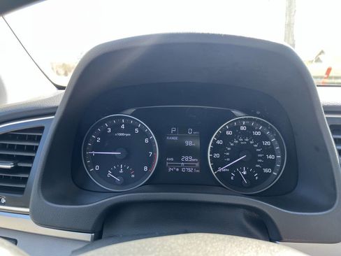 Used 2017 Hyundai Elantra SE w/ Cargo Package image 16