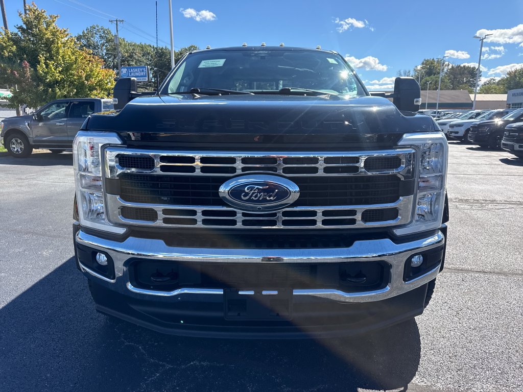 Used 2024 Ford F450 XLT w/ 360-Degree Camera Package AWD/4WD image 3