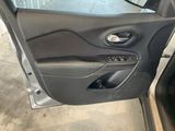Used 2017 Jeep Cherokee Sport image 4
