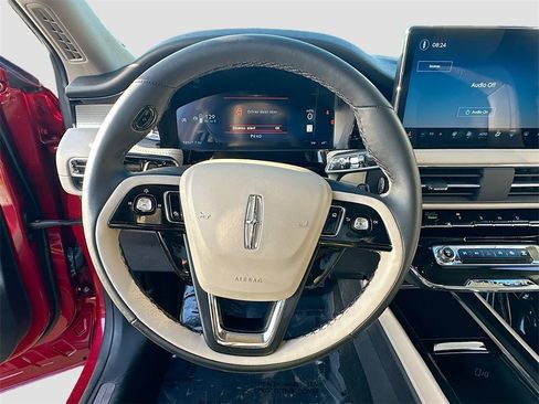 Used 2025 Lincoln Corsair AWD w/ Equipment Group 101A image 11