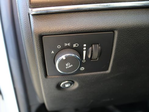 Used 2014 Jeep Grand Cherokee Limited AWD/4WD image 18