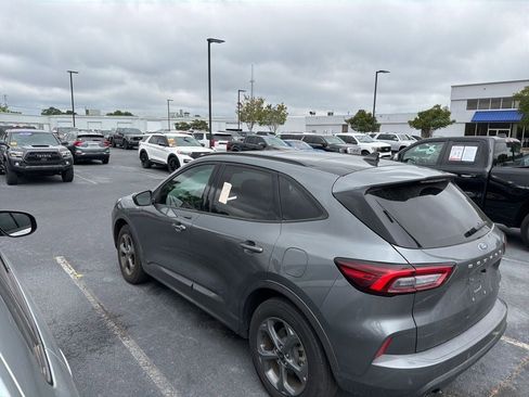 Used 2024 Ford Escape ST-Line w/ Tech Pack #1 AWD/4WD image 7